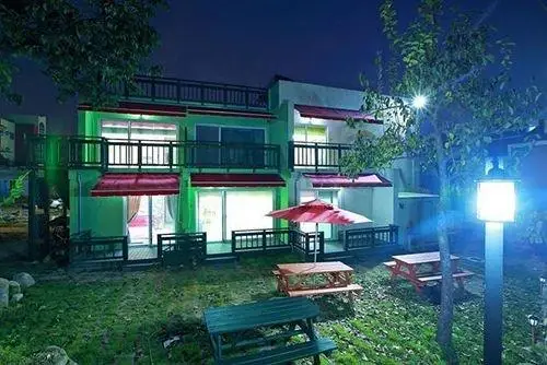 Bellus-Rose Pension Gyeongju 