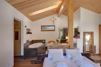 Mountain Exposure Luxury Chalets & Apartments 