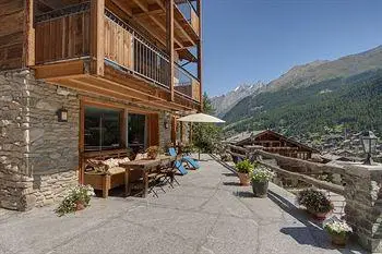 Mountain Exposure Luxury Chalets & Apartments 