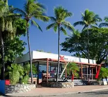 Base Airlie Beach Resort 