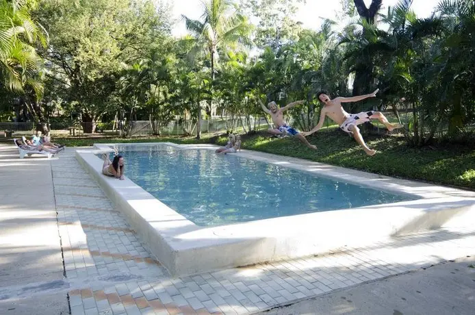 Base Airlie Beach Resort 