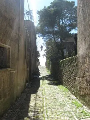 La Porta Del Balio Affittacamere Erice 