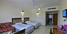 Hotel Taj Darbar 