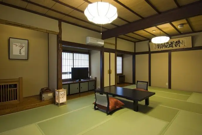 Ekinariya Ryokan Kusatsu