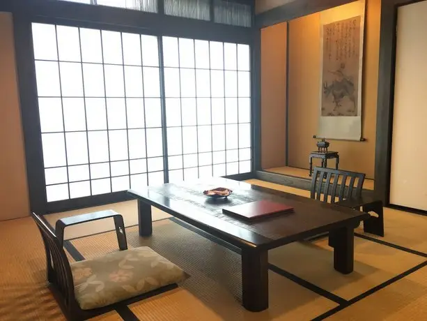 Okada Ryokan Warakutei 