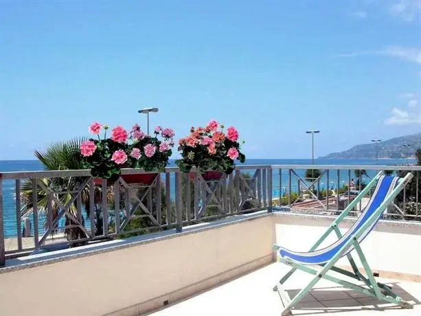 Sea Garden Hotel Acquappesa 