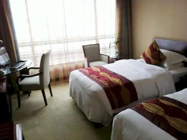 Jiulong Yuntian Hotel 