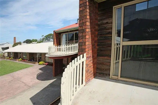 Apollo Bay Backpackers Lodge 