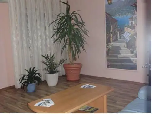 Hostel Alutus Mangalia 