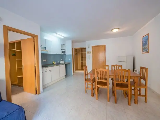 Apartamentos AR Nautic 