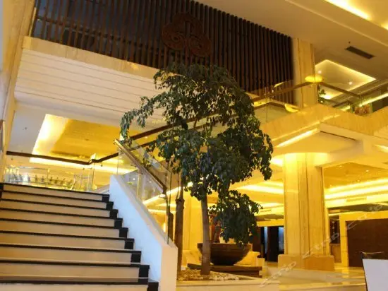 Master Huaqiao Hotel 