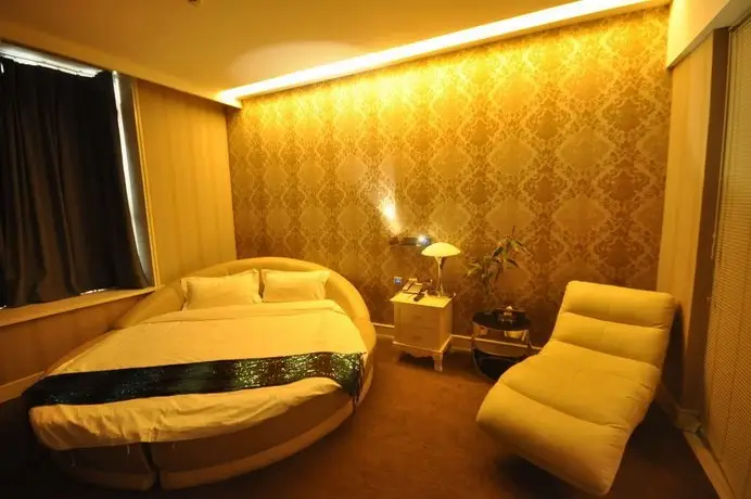 Luoyang Bohemia Hotel 