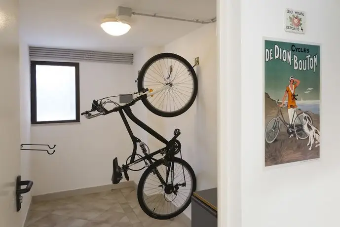 Residenza Le Rose Bici House 