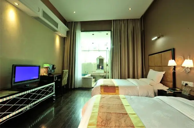 Ju Long Wan Hotspring Hotel 