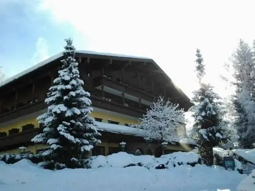 Alpenhotel Kitzbuhel am Schwarzsee 