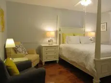 Cape House B&B 