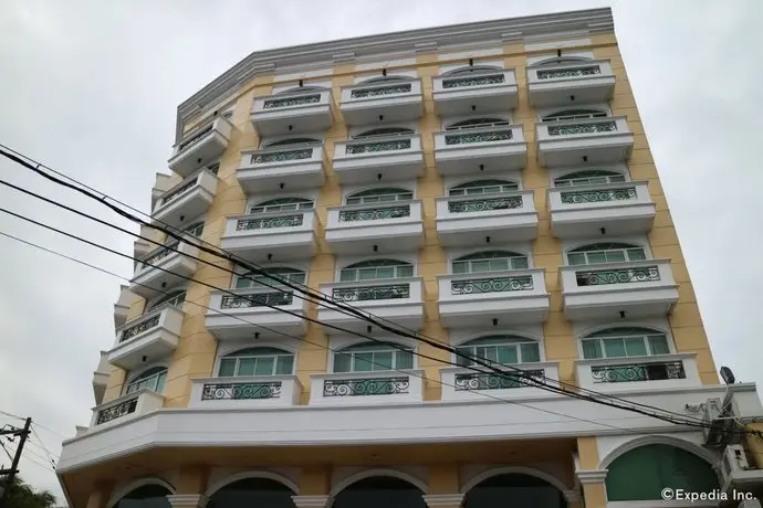 Grand Dame Hotel