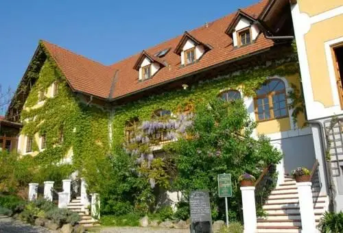 Sattlerhof Geniesserhotel & Weingut