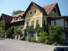 Sattlerhof Geniesserhotel & Weingut 