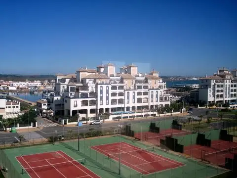 Apartamentos El Faro Marina