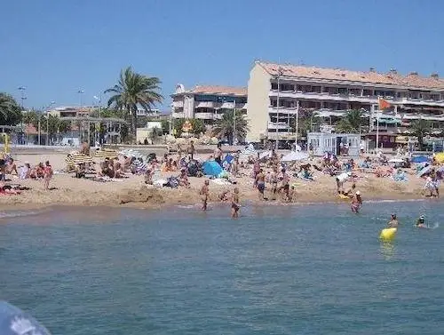 Agay Beach Hotel 