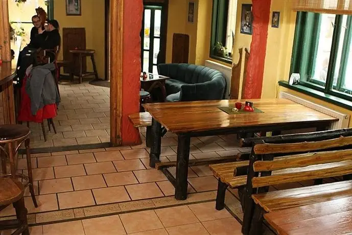 Cuba Bar & Hostel 