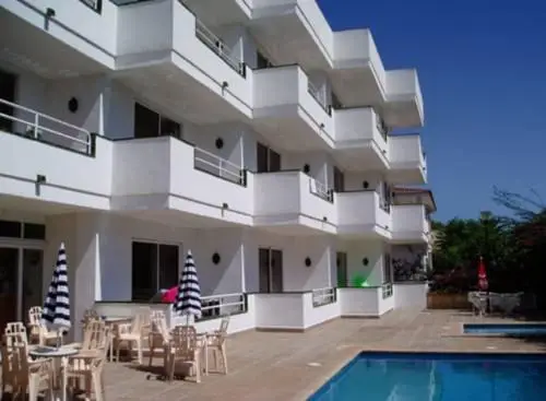 Apartamentos Jardin Del Oro