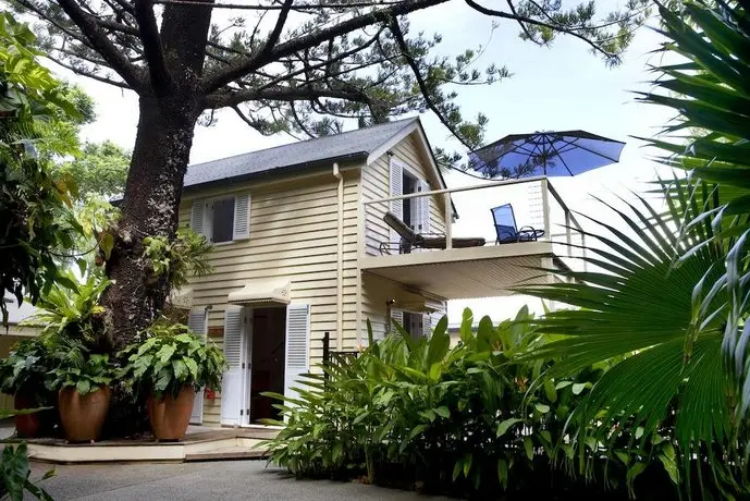 Port Douglas Cottage & Lodge