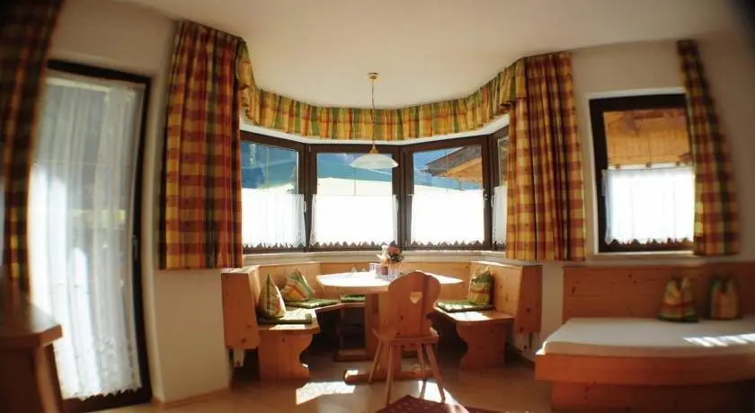 Apartments-Pension Chiara