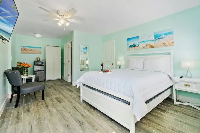 Hollywood Beachside Boutique Suite 