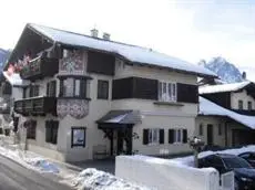 Haus Hohenzollern Hotel-Garni 