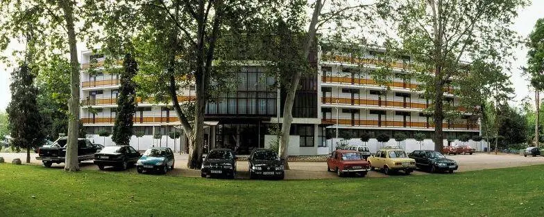 CE Napfeny Hotel 