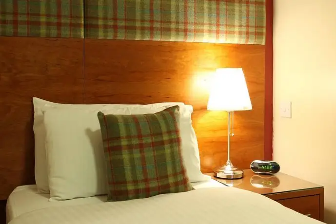 Clan Macduff Hotel 