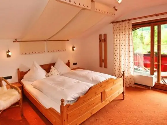 Brunnenhof Oberstdorf - Ferienwohnungen mit Hotel Service 