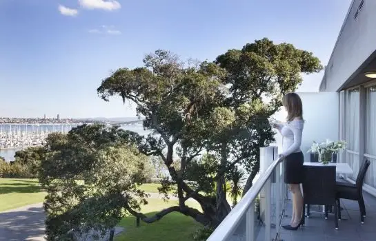 VR Takapuna