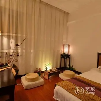 Baodao Exhibition Center Hotel