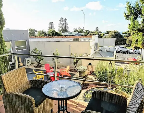 Phoenix Apartments Lorne 