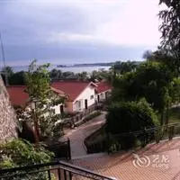 Xinglei Bay Spring Hotel 