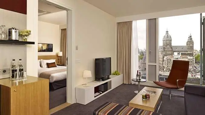 DoubleTree by Hilton Amsterdam Centraal Station 