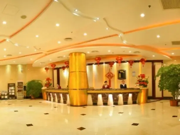 Yijian Holiday Hotel