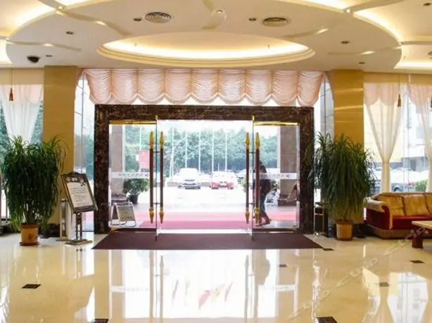 Yijian Holiday Hotel