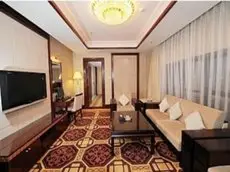 Yijian Holiday Hotel 