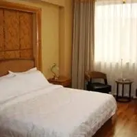 Cifeng Business Hotel 