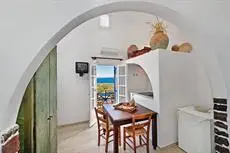 Villa Pezoula Oia Greece 