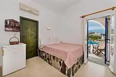 Villa Pezoula Oia Greece 