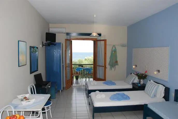 Kavos Psarou Studios & Apartments 