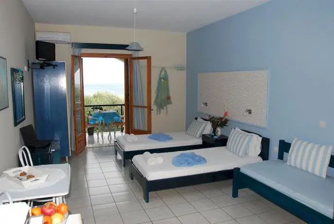 Kavos Psarou Studios & Apartments 