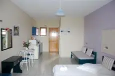 Kavos Psarou Studios & Apartments 