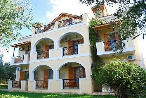 Kavos Psarou Studios & Apartments 