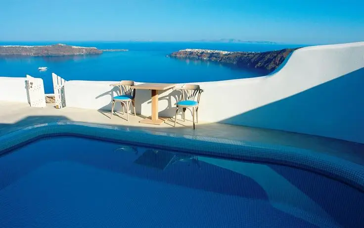 White Santorini Suites & Spa 